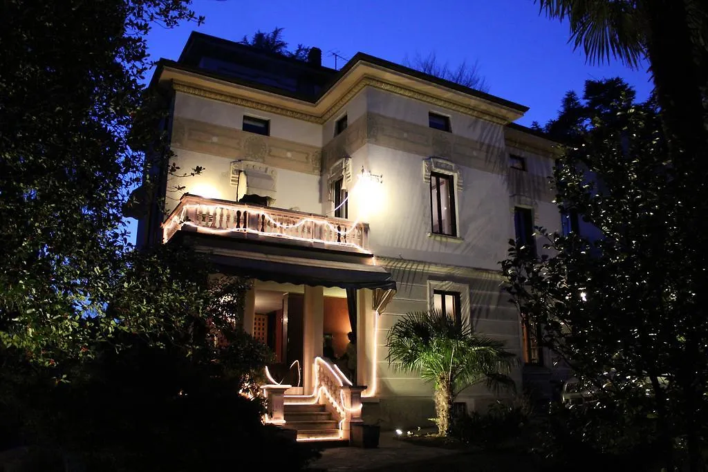 Villa Adriana Varese - Camere E Appartamenti Bed & Breakfast
