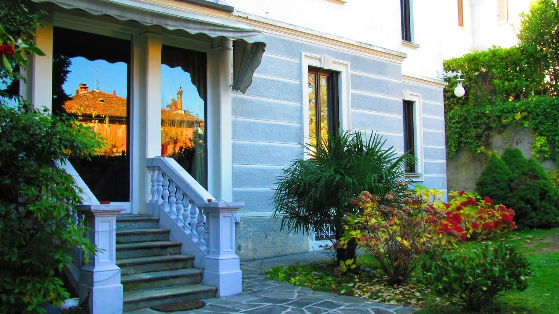 Bed & Breakfast Villa Adriana Varese - Camere E Appartamenti
