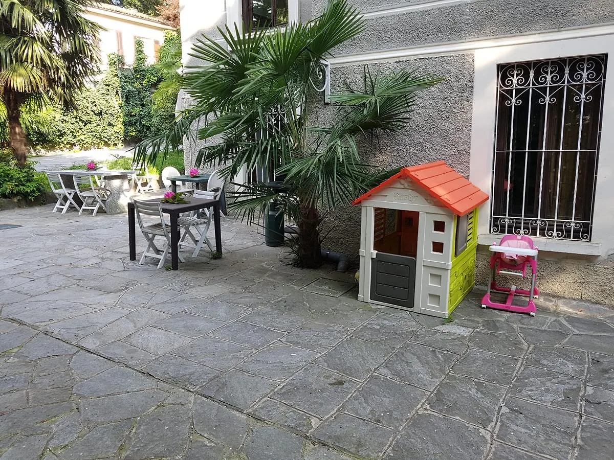 Bed & Breakfast Villa Adriana Varese - Camere E Appartamenti